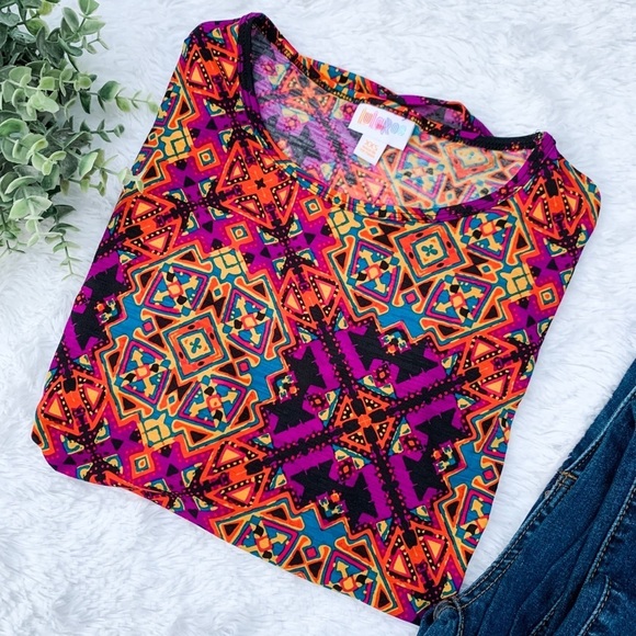 LuLaRoe | Size XXS NWT Printed Irma Top - Picture 1 of 9
